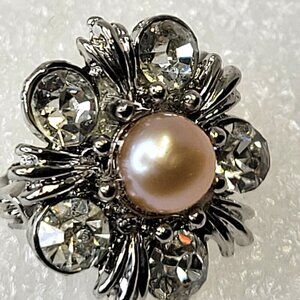 Mini Brooch with Pink Faux Pearl in Silver Tone with Clear Rhinestones